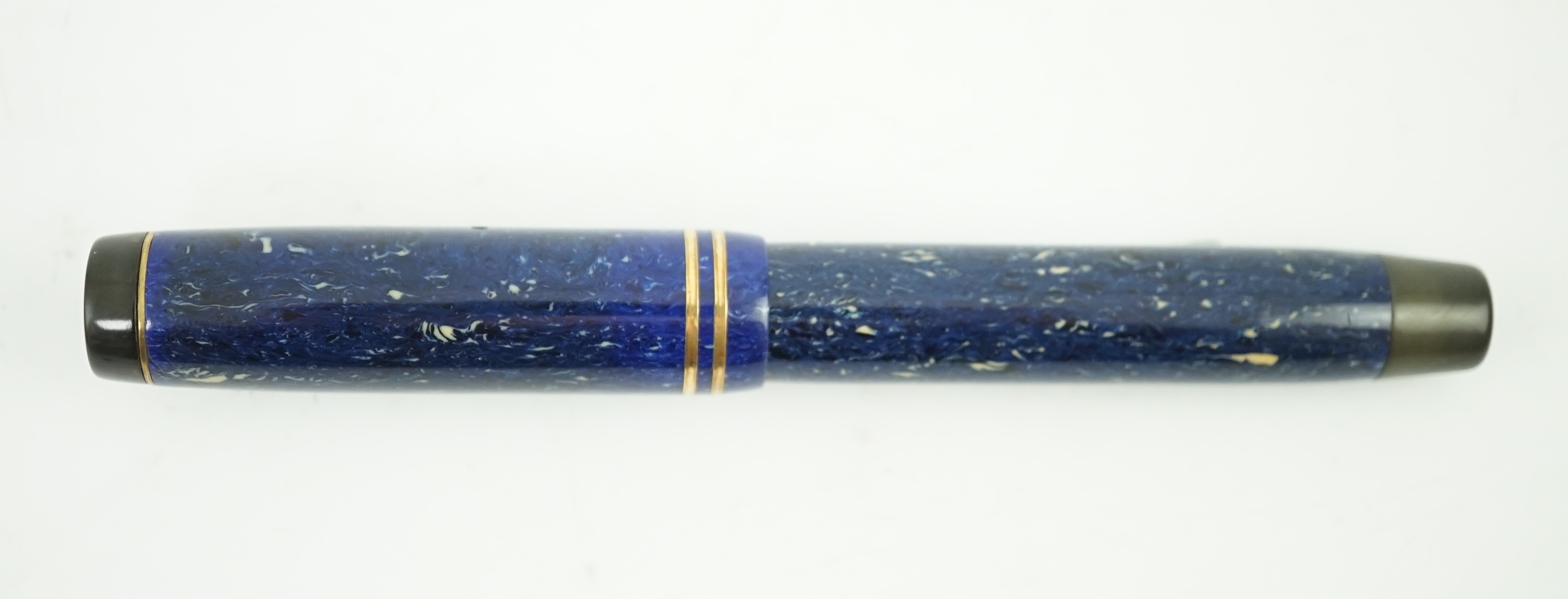 A Parker Duofold Streamline Senior in lapis blue